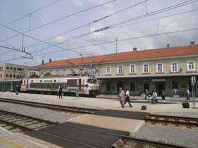 DSCN2155- Sezana_ Bahnhof
