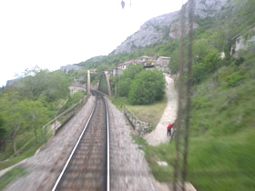 DSCN1866- Wocheinerbahn- Steilstrecke nach Sezena